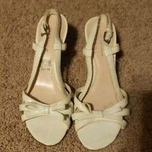 Predictions wedge type pump white sandal heeled